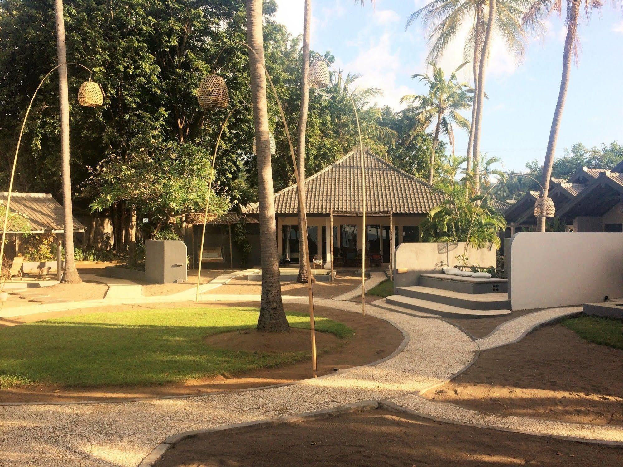 Lilin Lovina Beach Hotel Eksteriør bilde